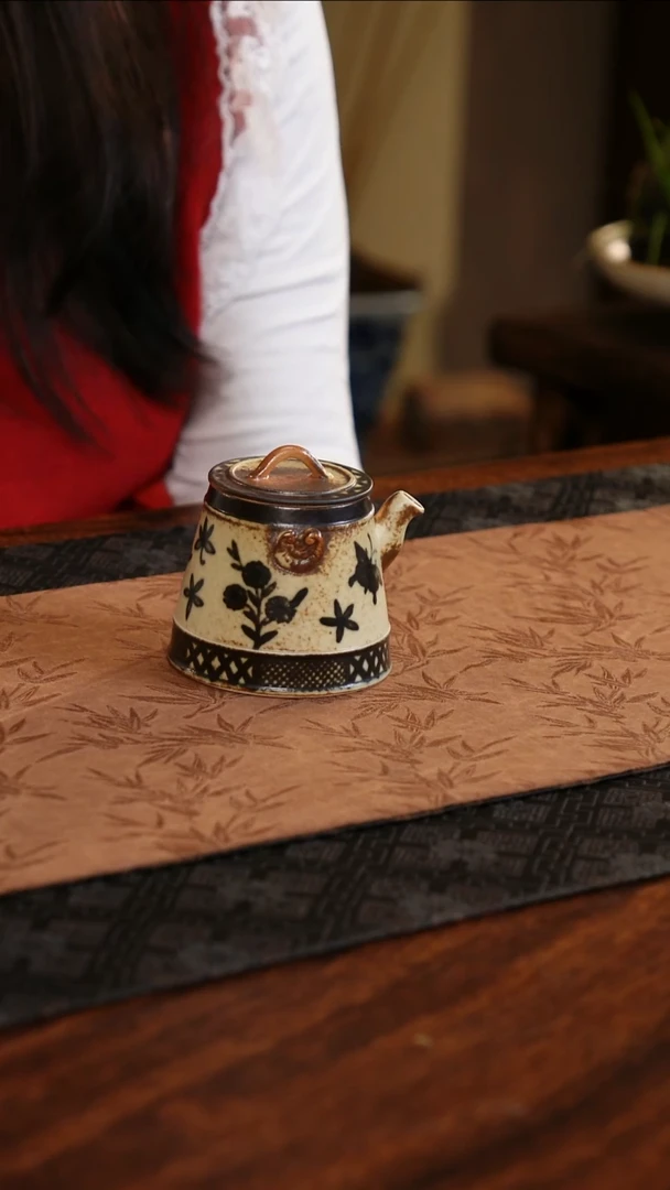 【闪购商品】杯子茗片集花卉直口手抓壶