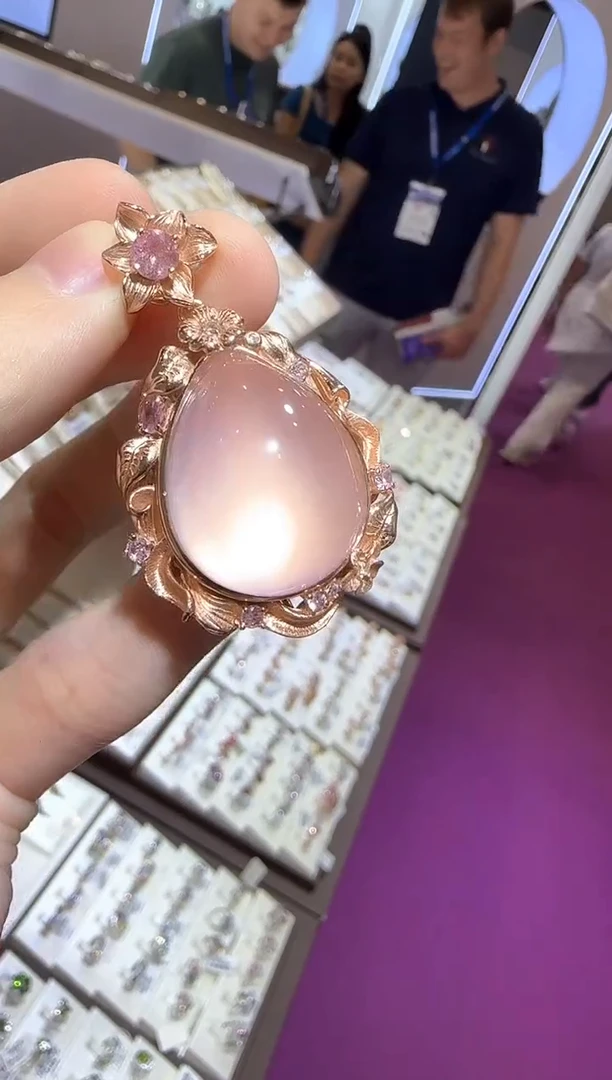 颈饰银S925镶嵌芙蓉石60ct星光粉水晶