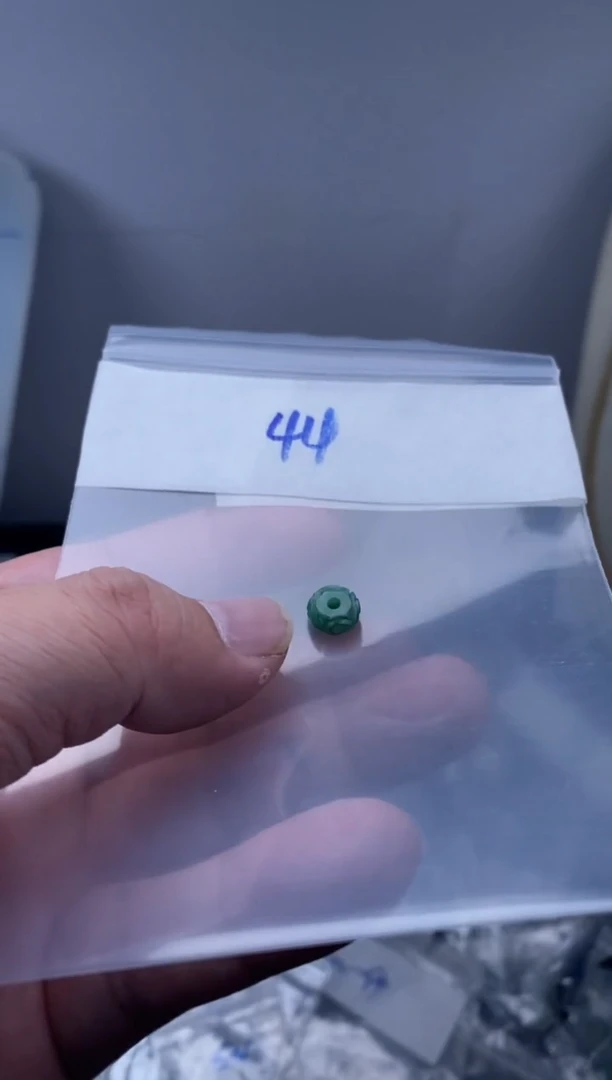 颈饰未镶嵌翡翠天然缅甸翡翠珠子