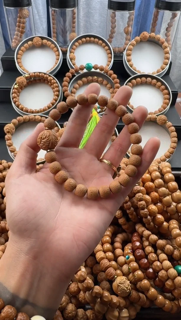手串猴头核桃荔枝纹送单颗雕刻瑕疵