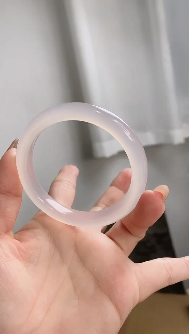 玛瑙/玉髓手镯未镶嵌61-62圈