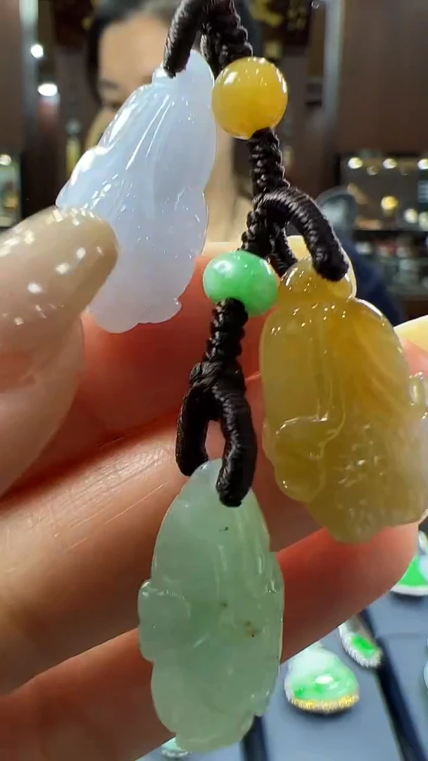 【闪购商品】翡翠挂件未镶嵌白菜包挂