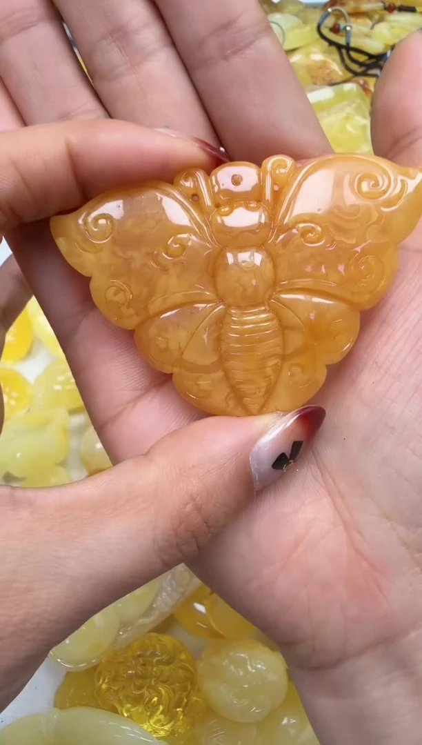 裸石琥珀未镶嵌如图