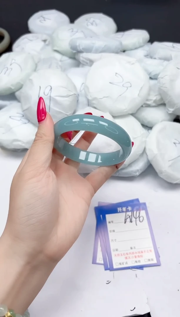 未镶嵌手镯石英质玉A146/58