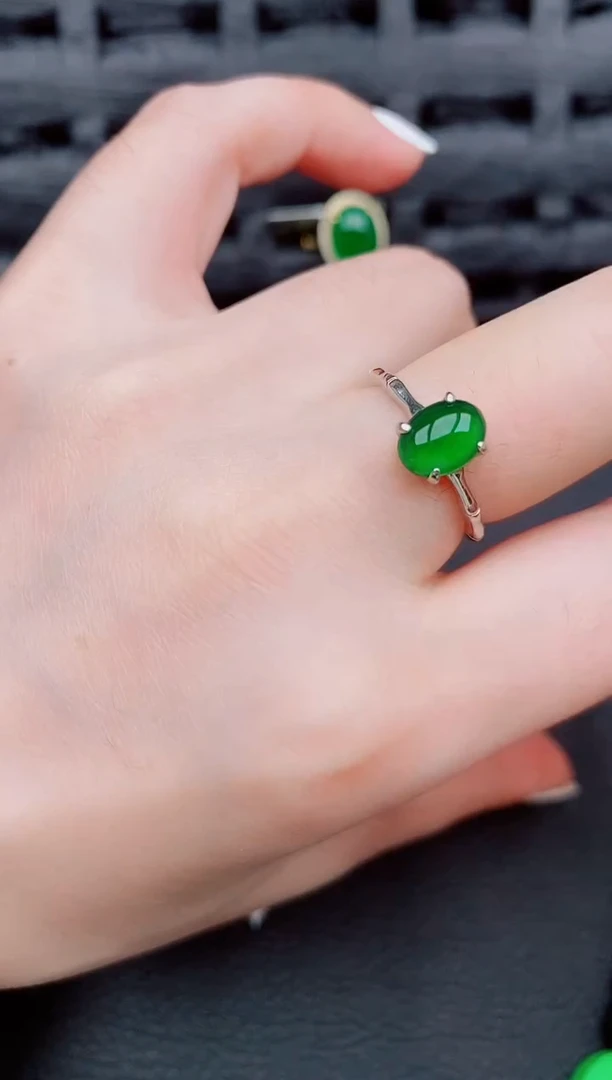 【闪购商品】翡翠戒指银S925镶嵌天然a货翡翠403