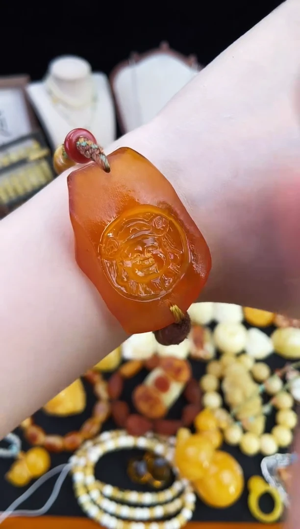 琥珀未镶嵌珠宝奇石柒月