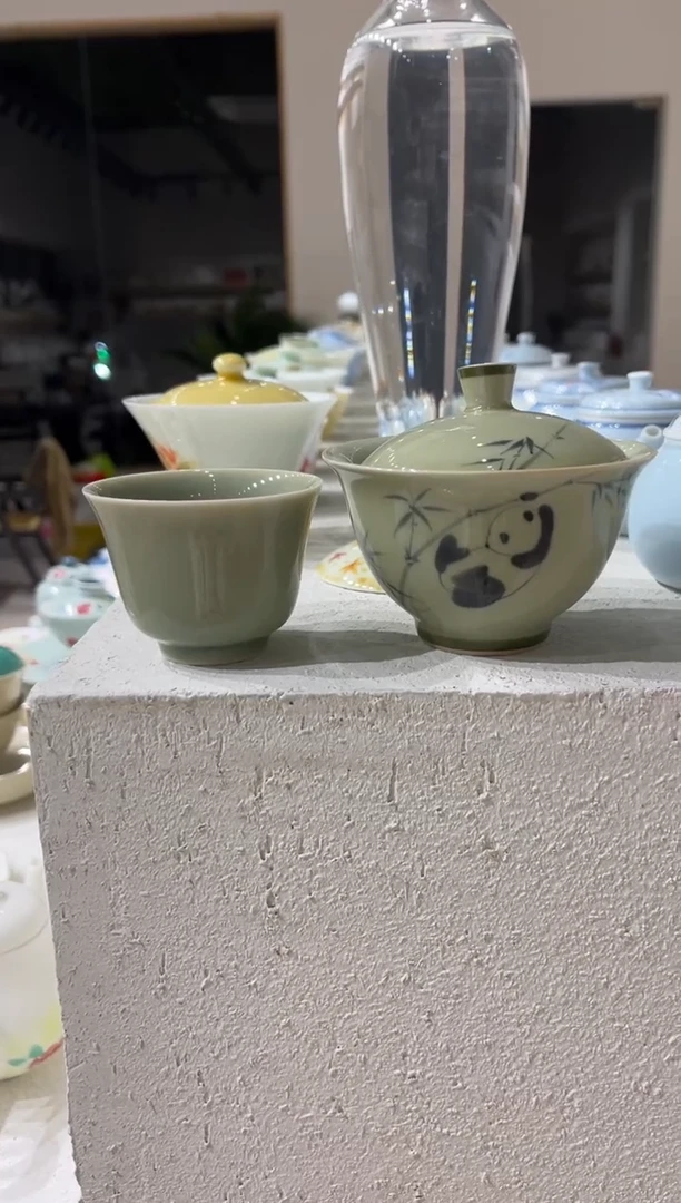 盖碗+茶杯哦 哈哈哈哈哈哈哈