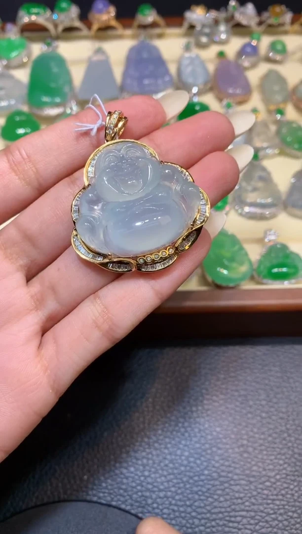 颈饰18K金镶嵌翡翠1