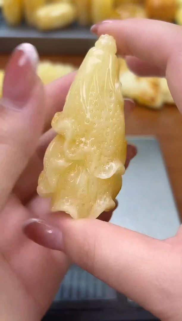 未镶嵌蜜蜡裸石琥珀蜜蜡吊坠