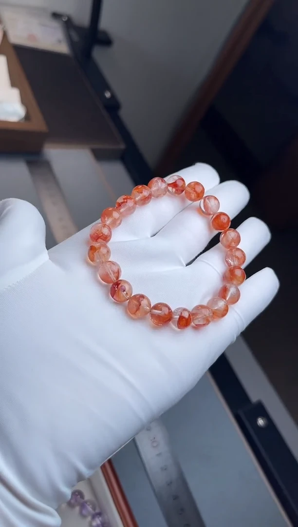 水晶手串未镶嵌简*.，红胶花单圈手串