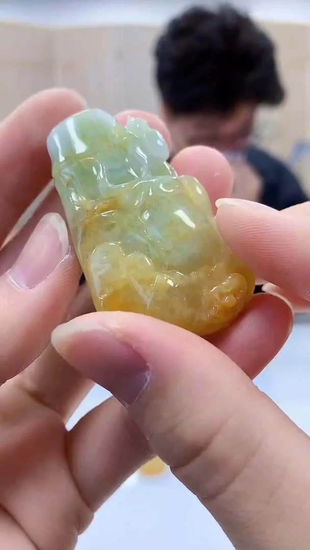 【闪购商品】定制翡翠未镶嵌4688bb-毛货挂件53