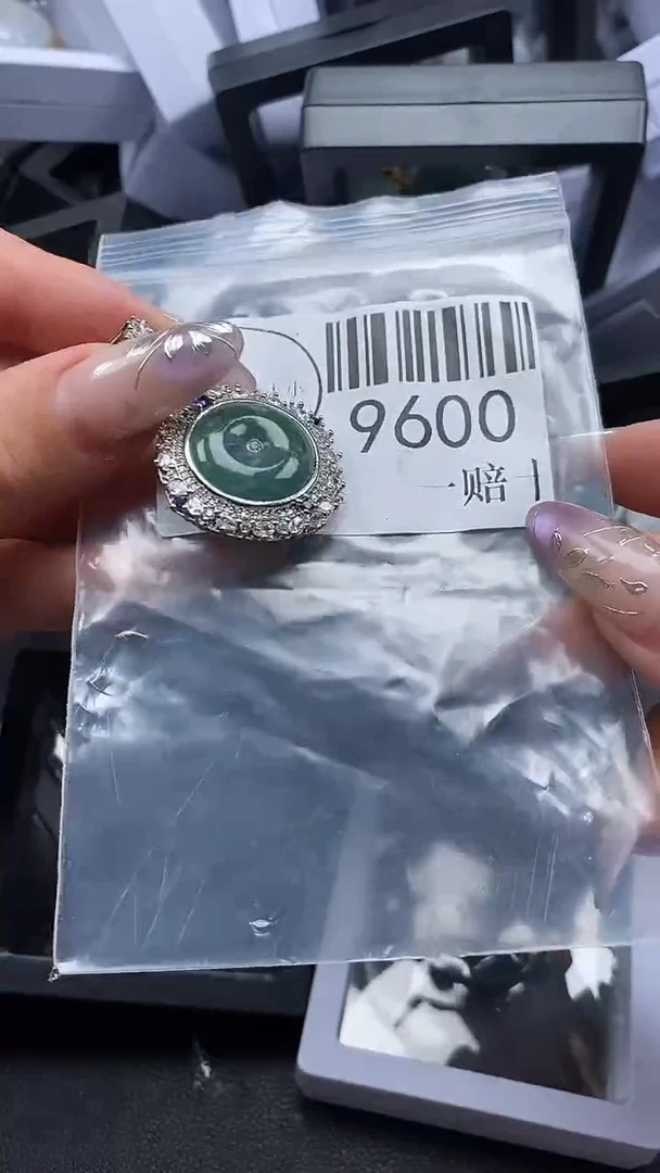 吊坠(不含链)未镶嵌翡翠9600