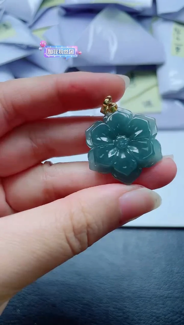 翡翠未镶嵌颈饰