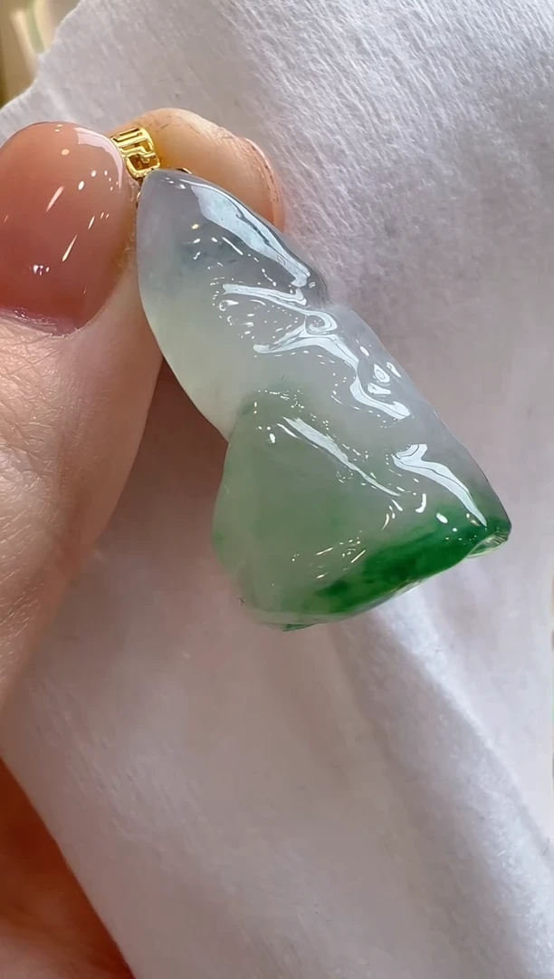 【闪购商品】翡翠吊坠(不含链)18K金镶嵌多样性发货拍一发一