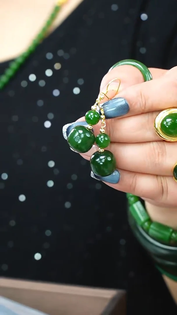 和田玉未镶嵌耳饰耳环一对