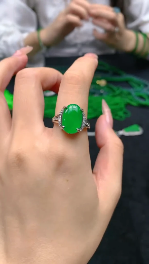 翡翠未镶嵌颈饰天然A货翡翠