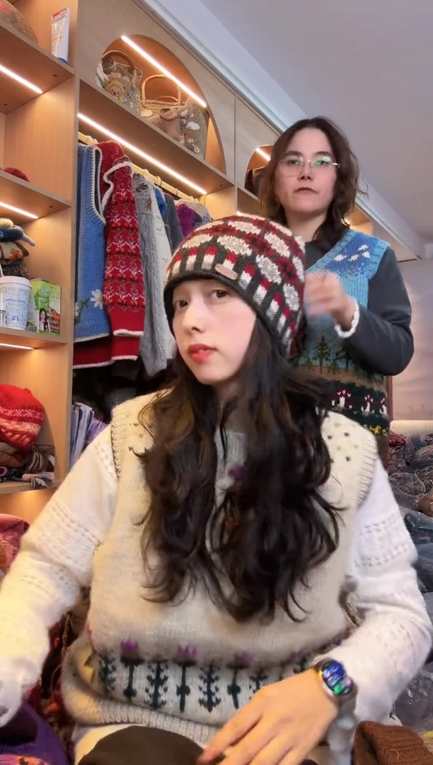 纯棉美利奴黑红色水母帽（头围56以内）