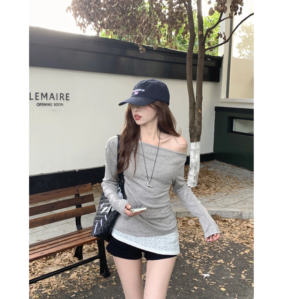 【二姐严选】辣妹假两件蕾丝拼接斜肩长袖T恤女春季露肩打底衫上衣