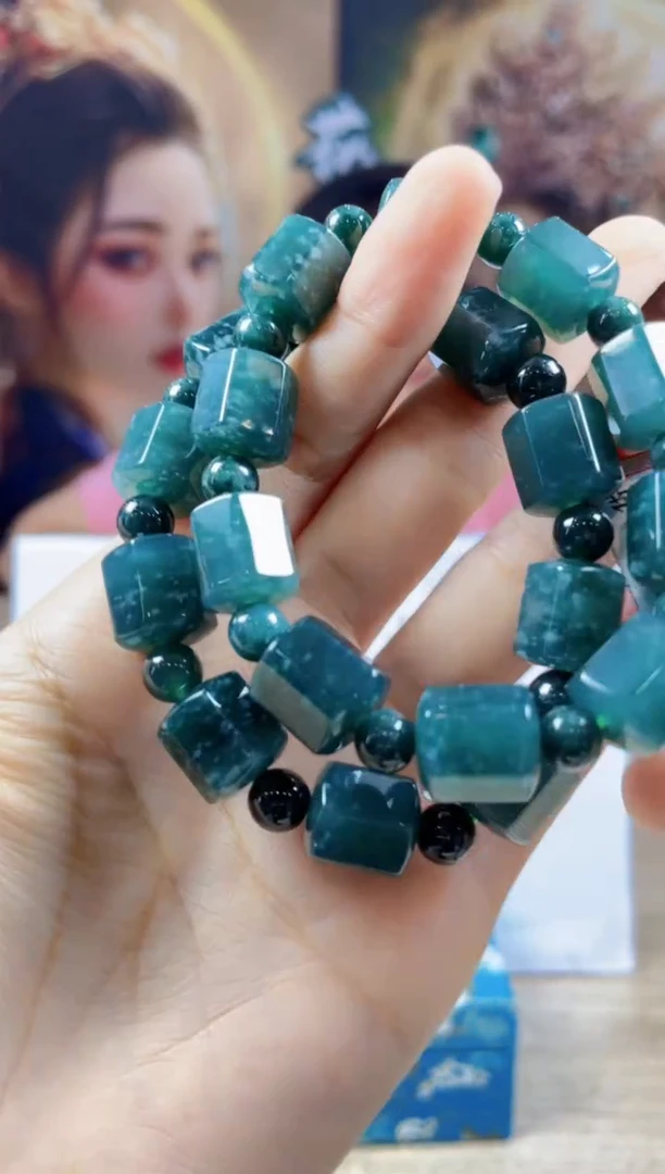 翡翠未镶嵌颈饰多样性发货 (只发一件) *MC32