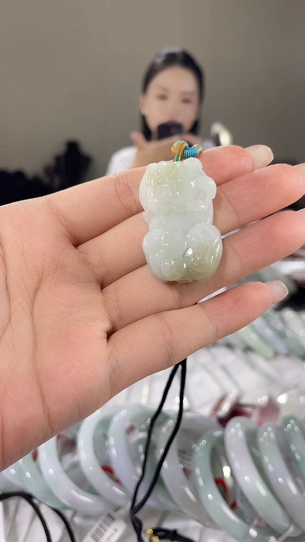 未镶嵌手镯翡翠翡翠貔貅