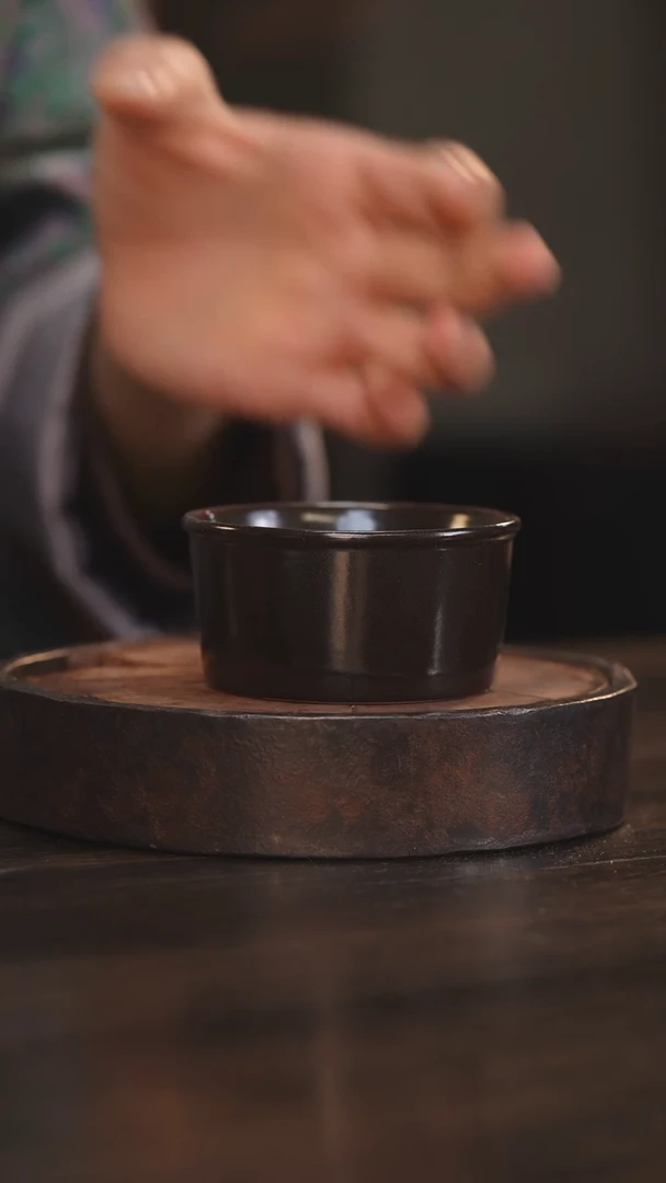 【闪购商品】杯9柴房陶瓷丨黑金普洱缸杯