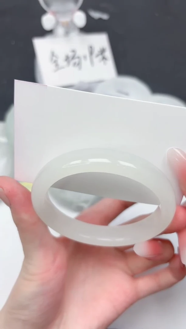 未镶嵌手镯石英质玉374-64.2