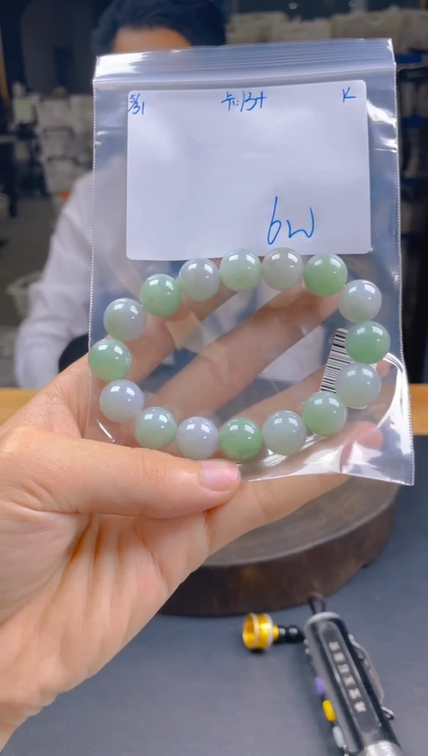 定制翡翠未镶嵌珠串