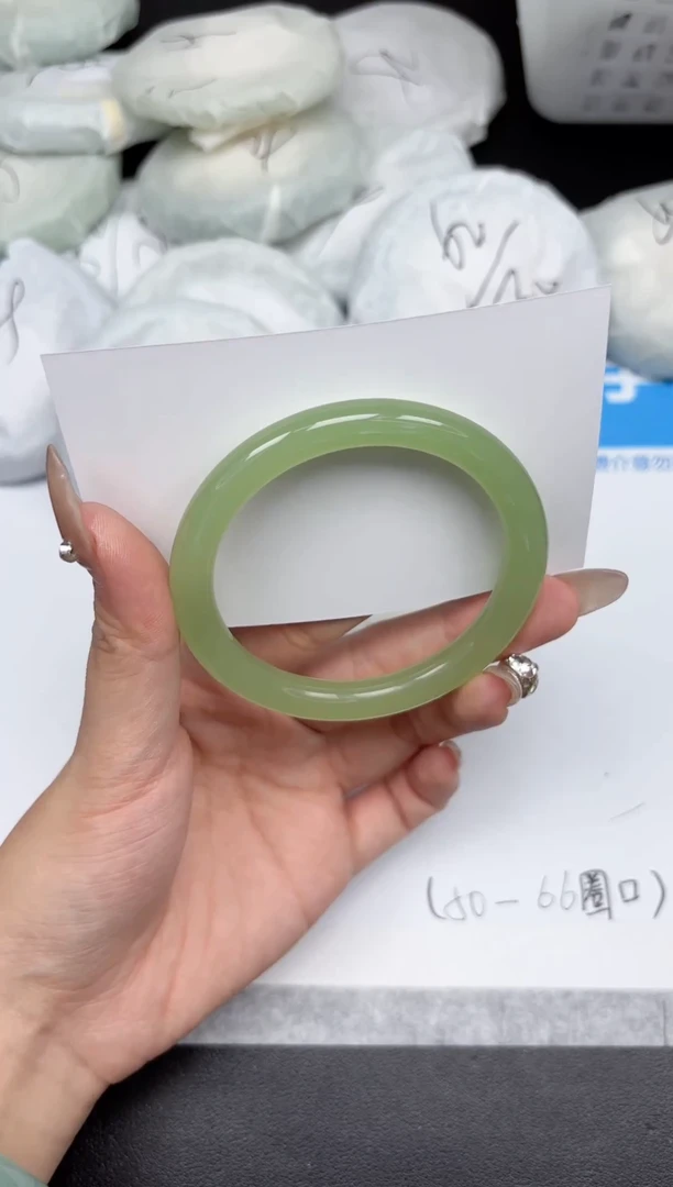 未镶嵌手镯石英质玉305-56