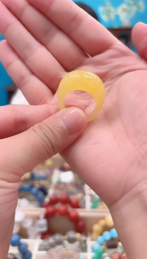 未镶嵌蜜蜡戒指设计款珠串