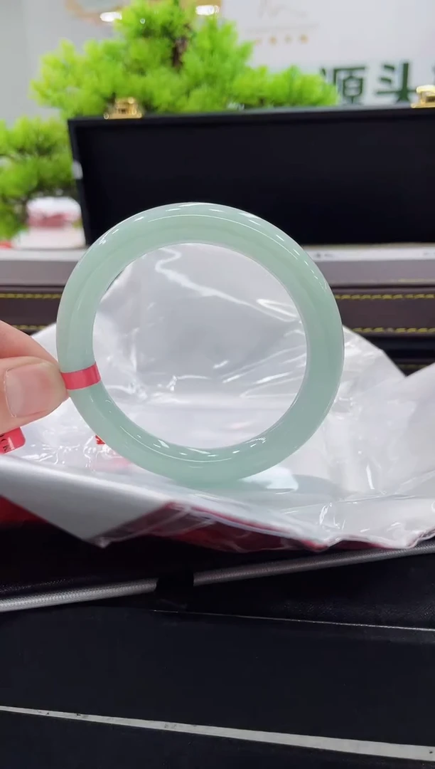 【闪购商品】翡翠手镯未镶嵌手镯