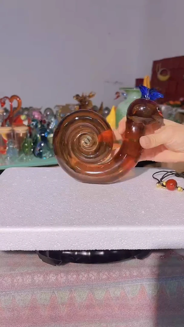 淄博琉璃茶色王冠蛇