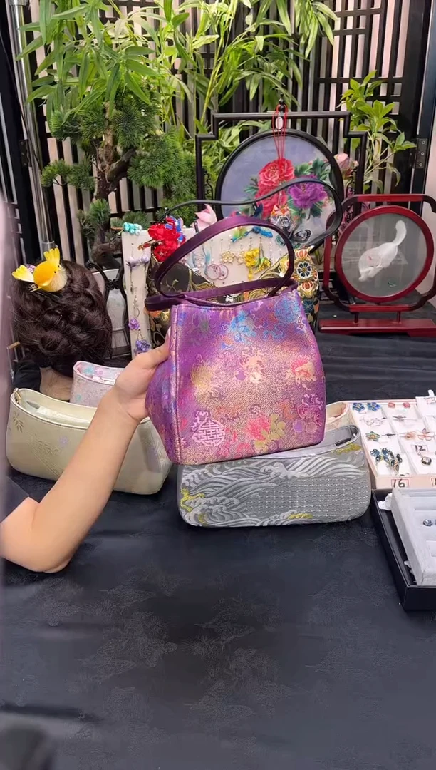 织绣心****️非遗苏绣手工饰品