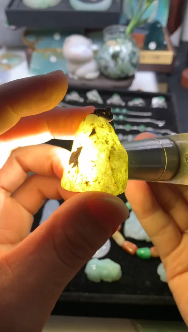 未镶嵌挂件翡翠微**暖翡翠