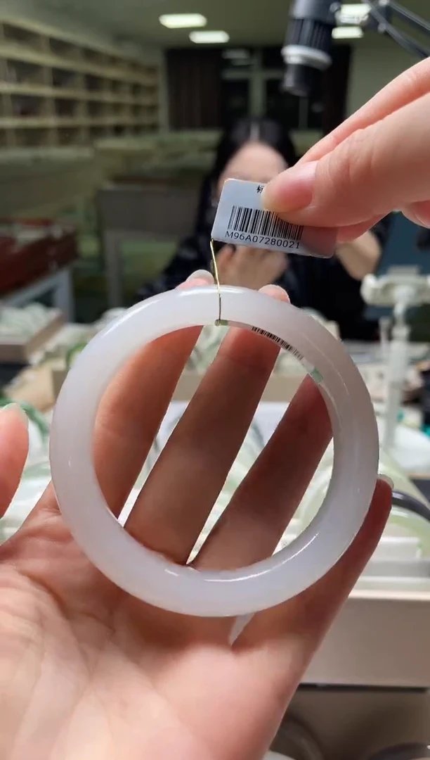 未镶嵌手镯和田玉56-57圈口 0021