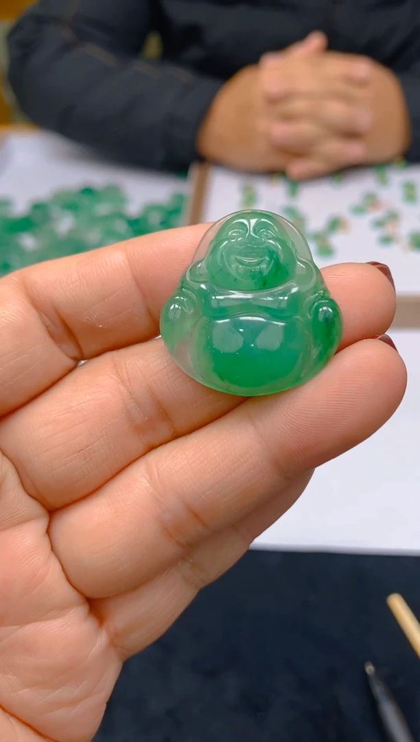 【闪购商品】石英质玉颈饰未镶嵌冰美人A货非洲翠