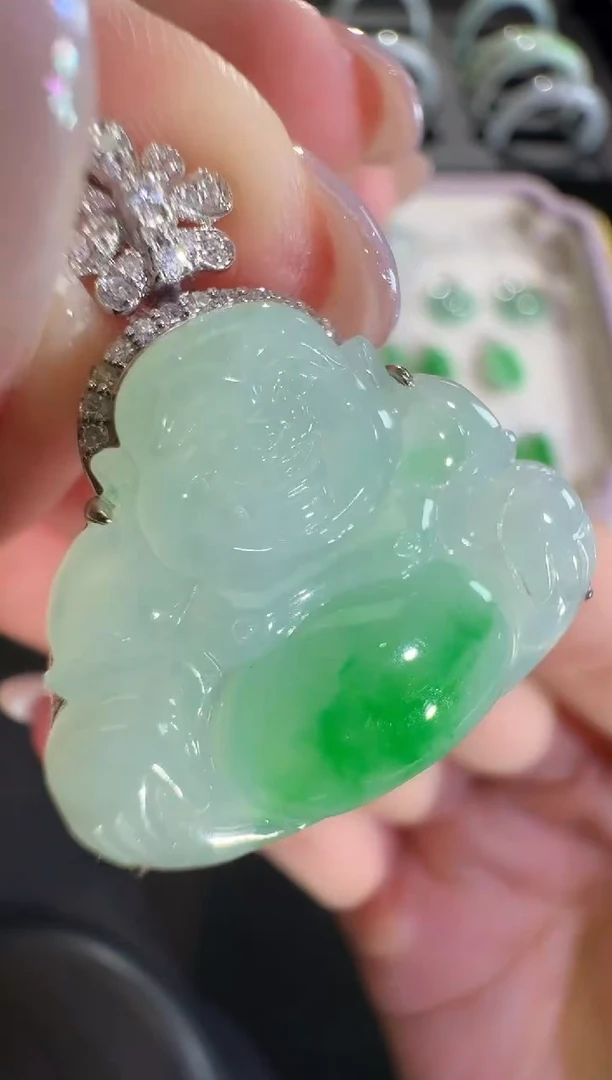 吊坠(不含链)18K金镶嵌翡翠【源头工厂】钻石镶嵌