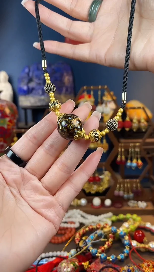 a**一，一号福建大漆单珠吊坠