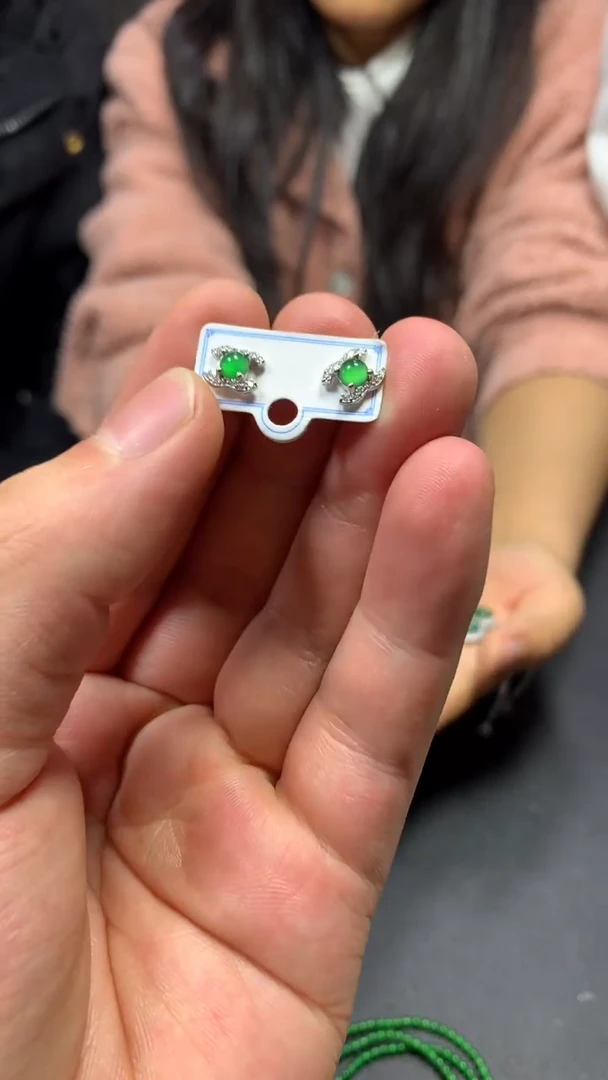 【闪购商品】翡翠耳饰未镶嵌0984701146/多样性发一