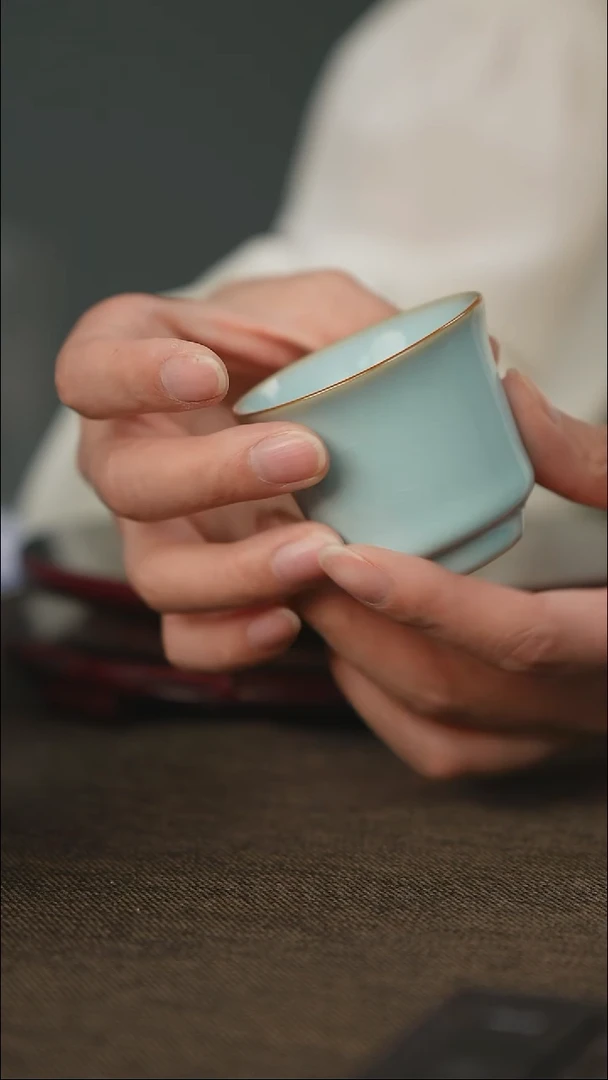 全品  钟式杯   带底款