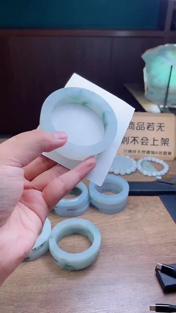 定制翡翠手镯未镶嵌定制