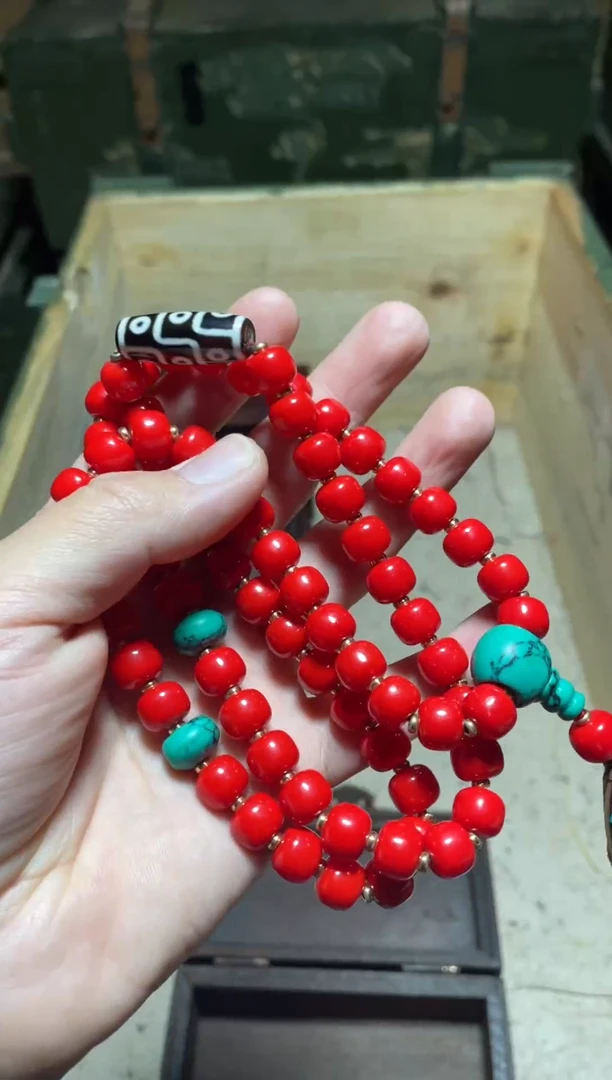 【闪购商品】红项链1件