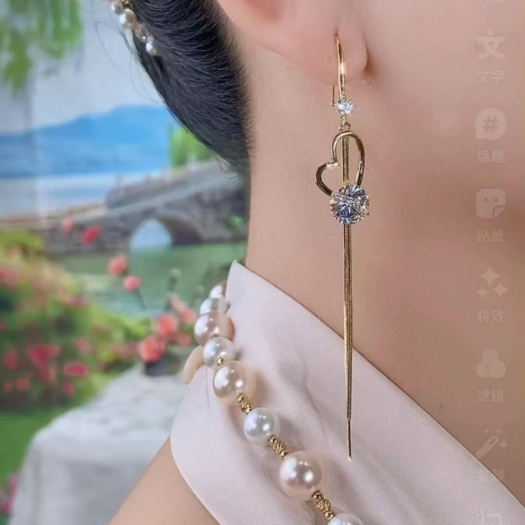 铜合金锆石耳饰 (446号）爱心吊坠气质女神必备时尚百搭设计耳饰