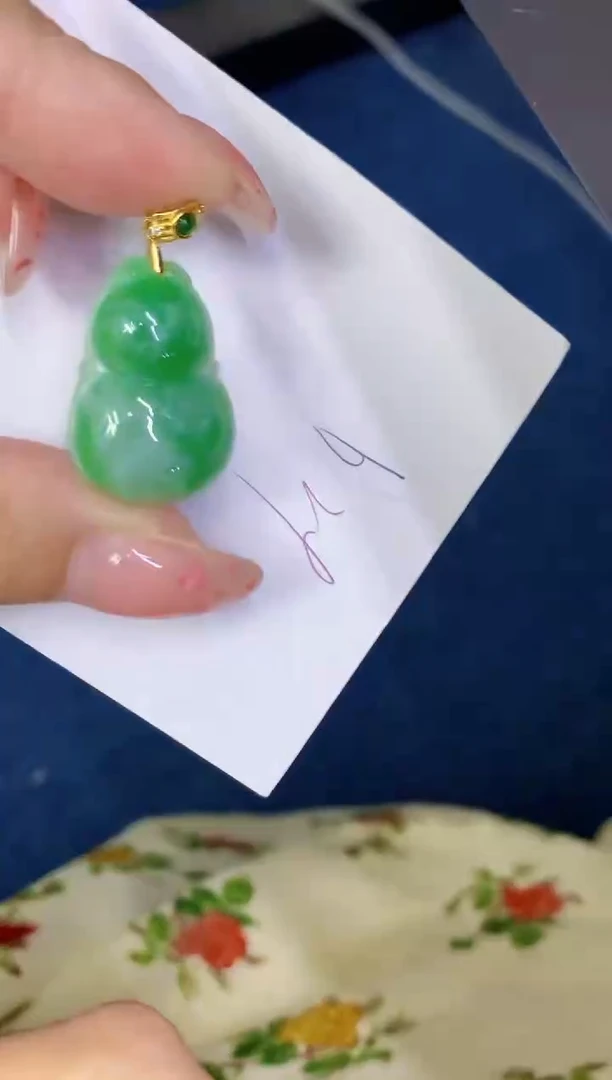 翡翠未镶嵌颈饰缅甸天然翡翠A货