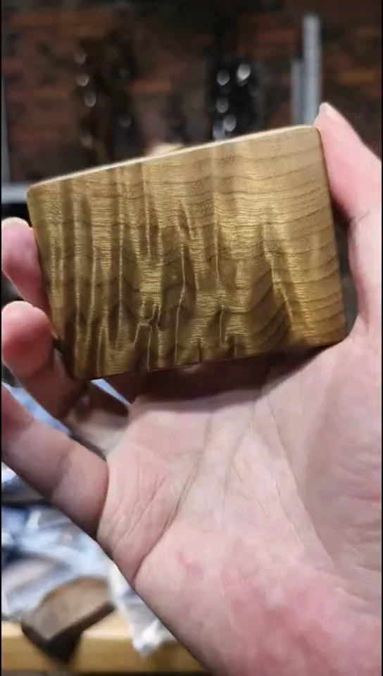 金丝楠无事牌手把件