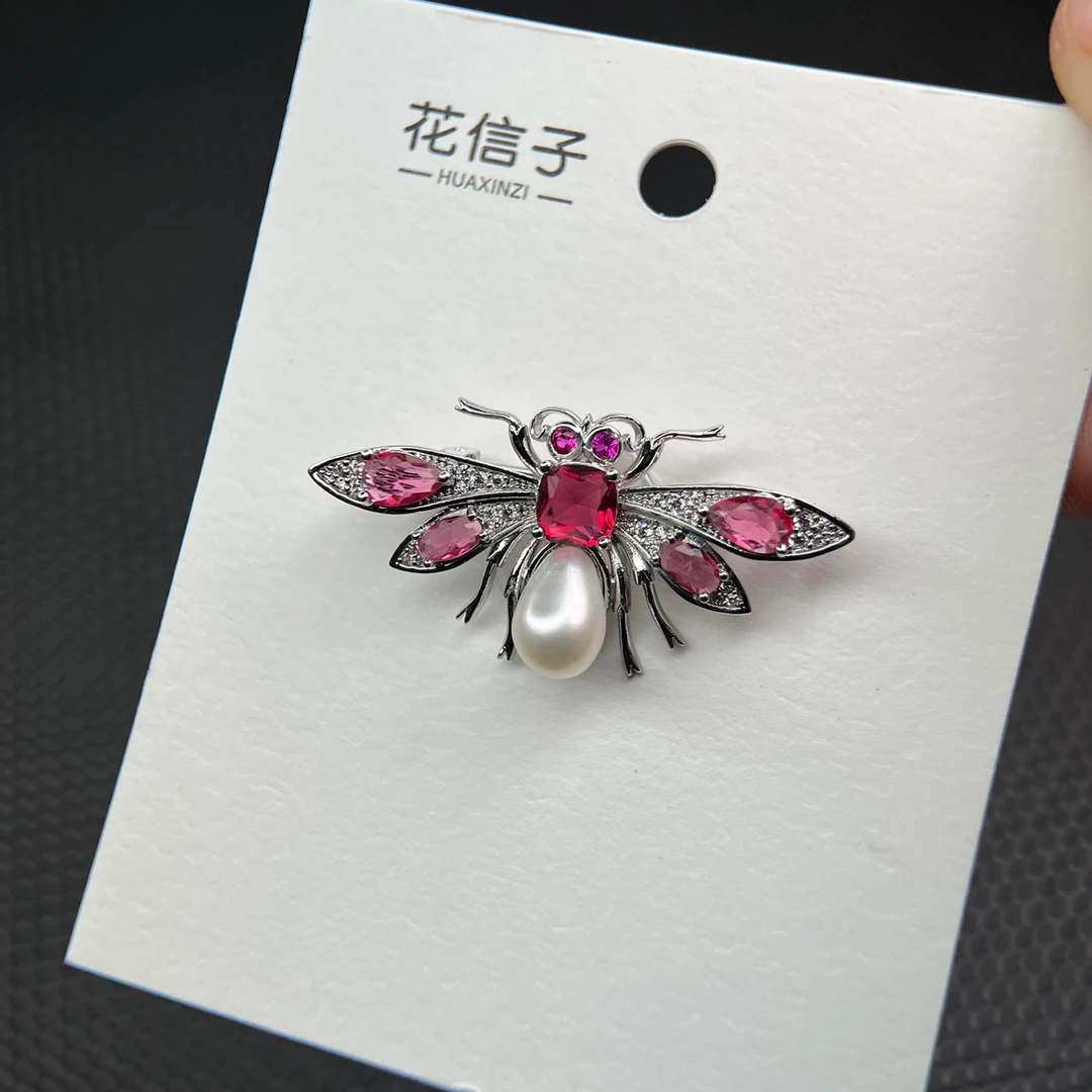 铜合成锆石胸针 5488 红蜜蜂 春季新品轻奢时尚百搭小裙子胸花
