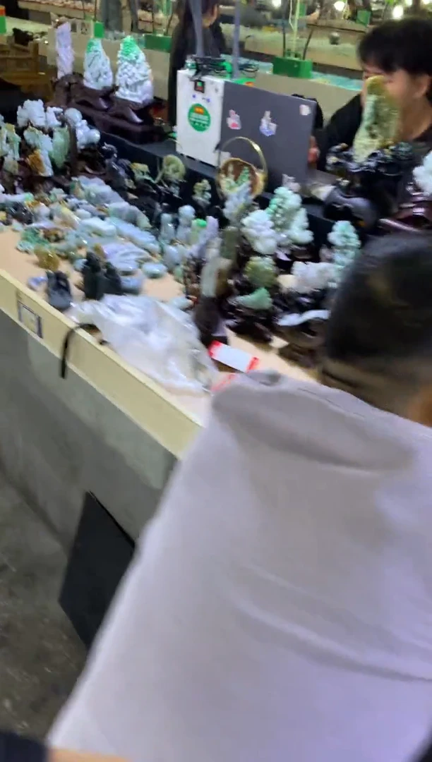 未镶嵌挂件翡翠你****干翡翠摆件