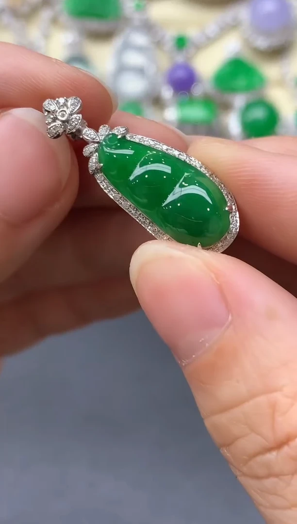 颈饰18K金镶嵌翡翠479-中国好珍宝