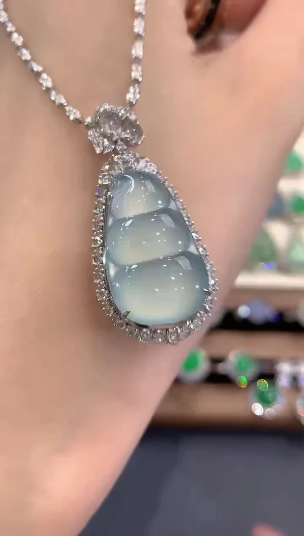 吊坠(不含链)18K金镶嵌翡翠s59