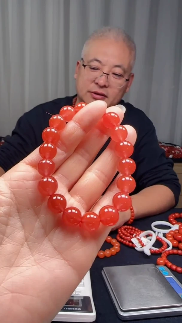 未镶嵌多样性发一件南红玛瑙11mm原矿保山冰红圆珠单圈