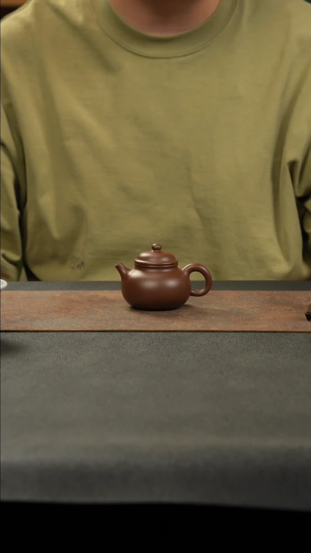 茶壶紫砂容天 紫泥